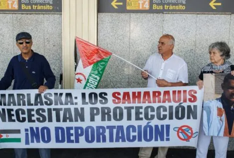 Los saharauis retenidos en Barajas recurren a la Audiencia Nacional para evitar su deportación