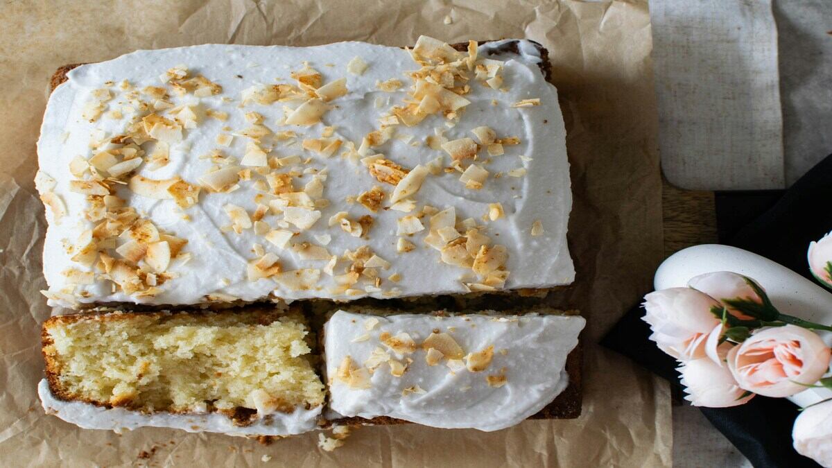 Esta es la receta de la tarta de coco que es super fácil de hacer