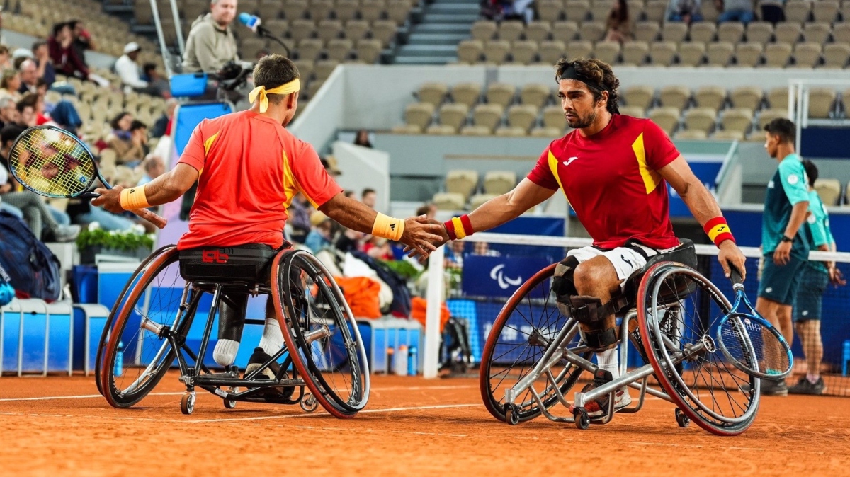 Martín de la Puente y Dani Caverzaschi ganan un bronce histórico en el tenis en silla de ruedas