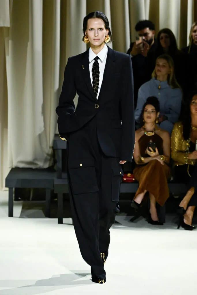 Traje de estilo masculino de Schiaparelli