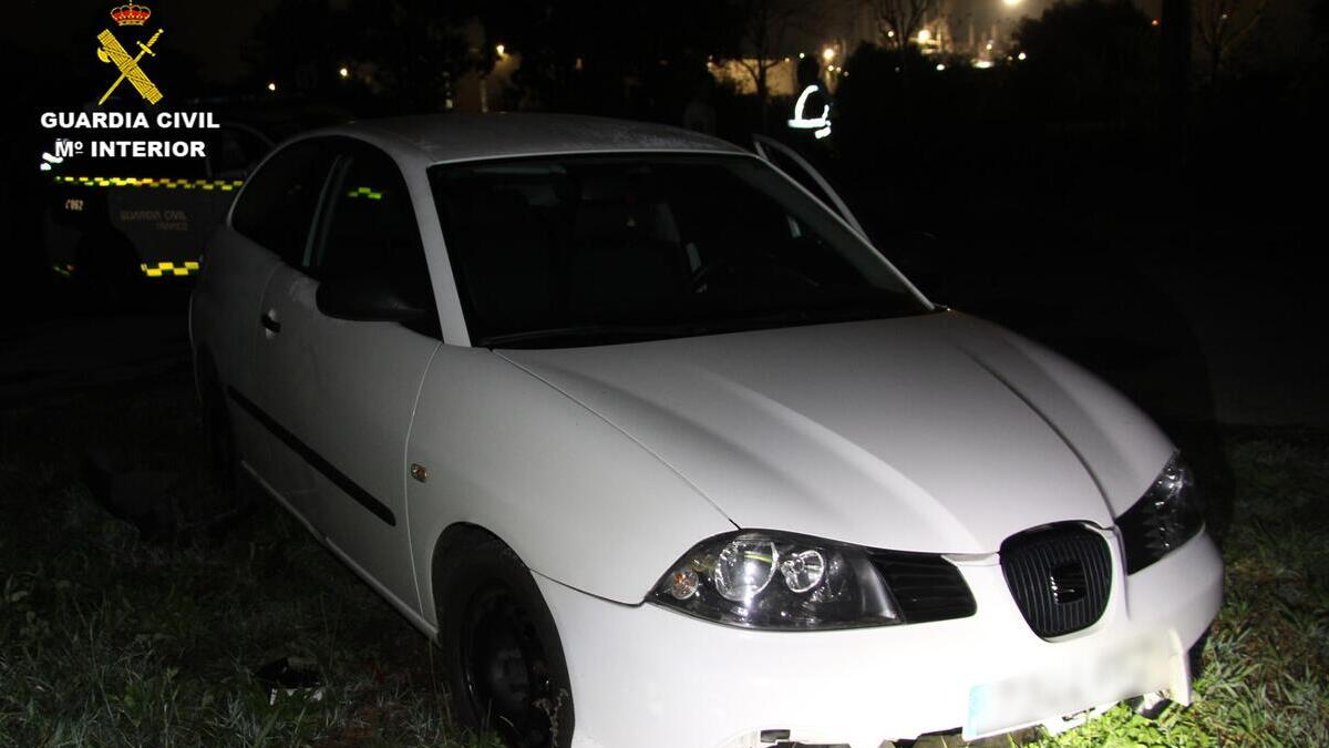 Un menor coge sin permiso el coche de sus padres y se accidenta en Valga (Pontevedra)