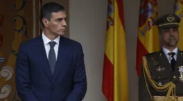 Sánchez da síntomas de cansancio en el Palacio Real: «Está tocado»