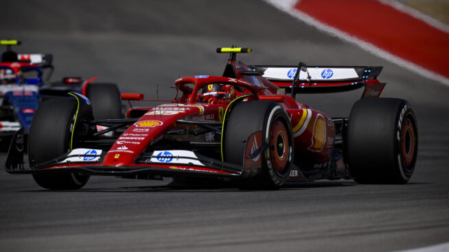 Carlos Sainz empieza a despedirse de Ferrari ganando el Gran Premio de México
