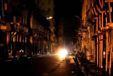 Más de la mitad de la población de Cuba sigue sin electricidad tras el apagón del viernes