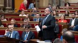 Fernández se erige en líder de la oposición en el Parlament al ignorar el cordón a Vox y Orriols