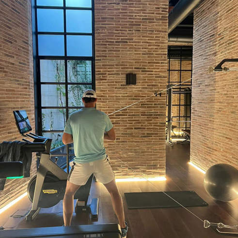 Rafa Nadal en el gimnasio de su casa. Redes sociales