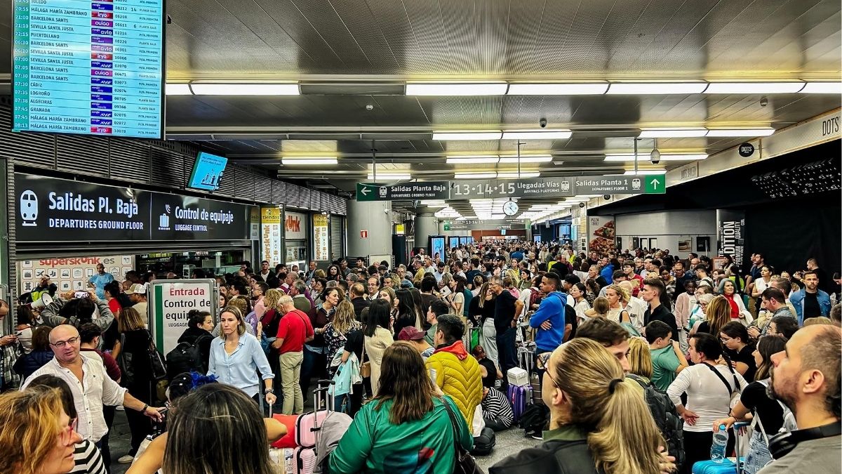 Un trabajador, sobre el accidente en Atocha: «Se iba a estampar contra un tren de viajeros»