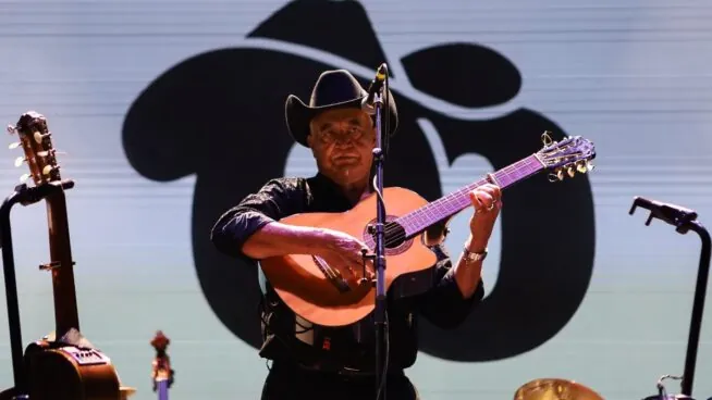 Eliades Ochoa, el guajiro que se convirtió en estrella de la música cubana