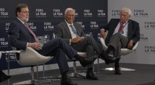 Felipe González pide «resetear la Constitución, pero manteniendo la integridad de España»