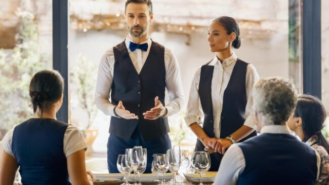 Transforma tu restaurante: la estrategia de liderazgo que cohesiona los equipos