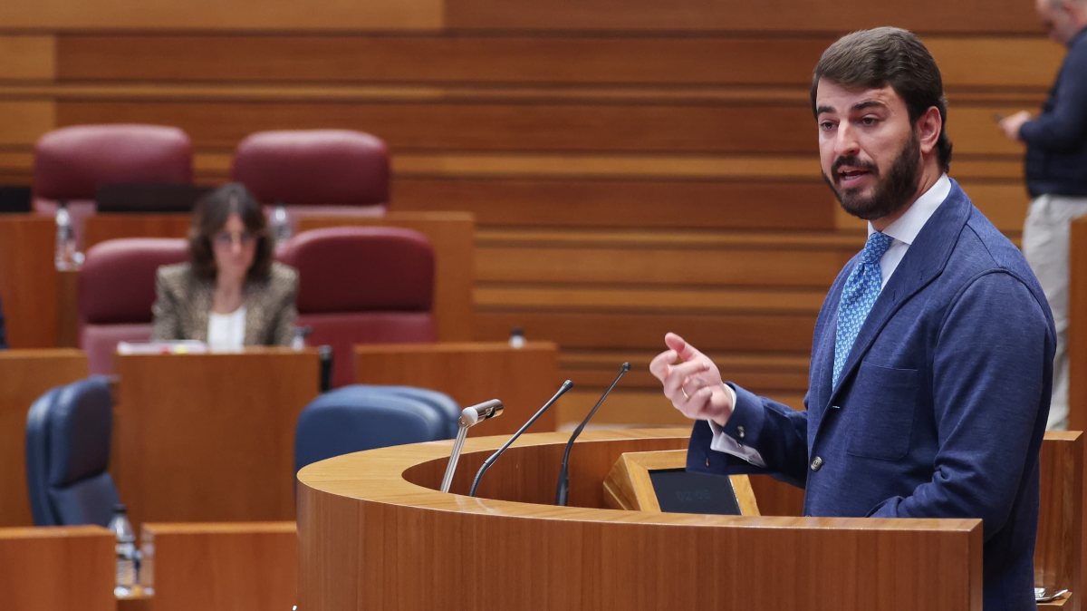 Vox pide la «inmediata retirada» de libros de texto que «adoctrinan» en Castilla y León