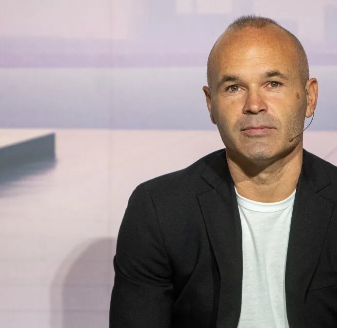 Andrés Iniesta anuncia que se retira del fútbol: «Hubiese jugado hasta los 90 años»