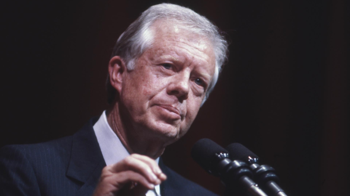 El expresidente de EEUU Jimmy Carter vota por correo a favor de Kamala Harris