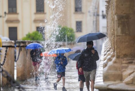 Nueve CCAA tienen avisos por lluvia, tormentas, viento y olas este lunes