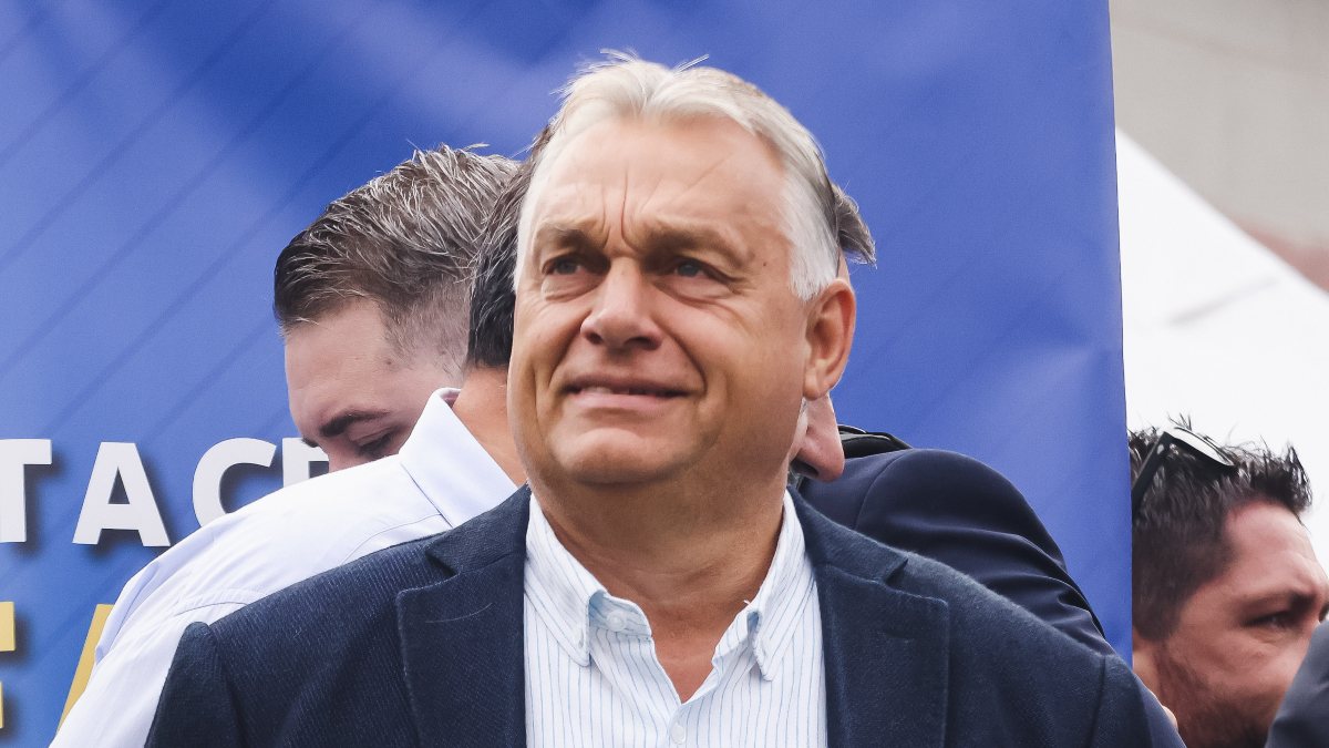 Orbán critica la ley de financiación de partidos en España tras la polémica con Vox