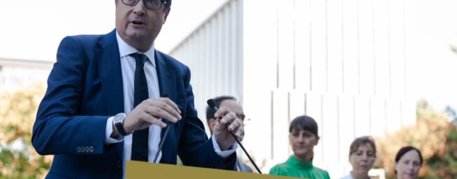 El ministro Óscar López tendrá todo el control sobre los medios de comunicación