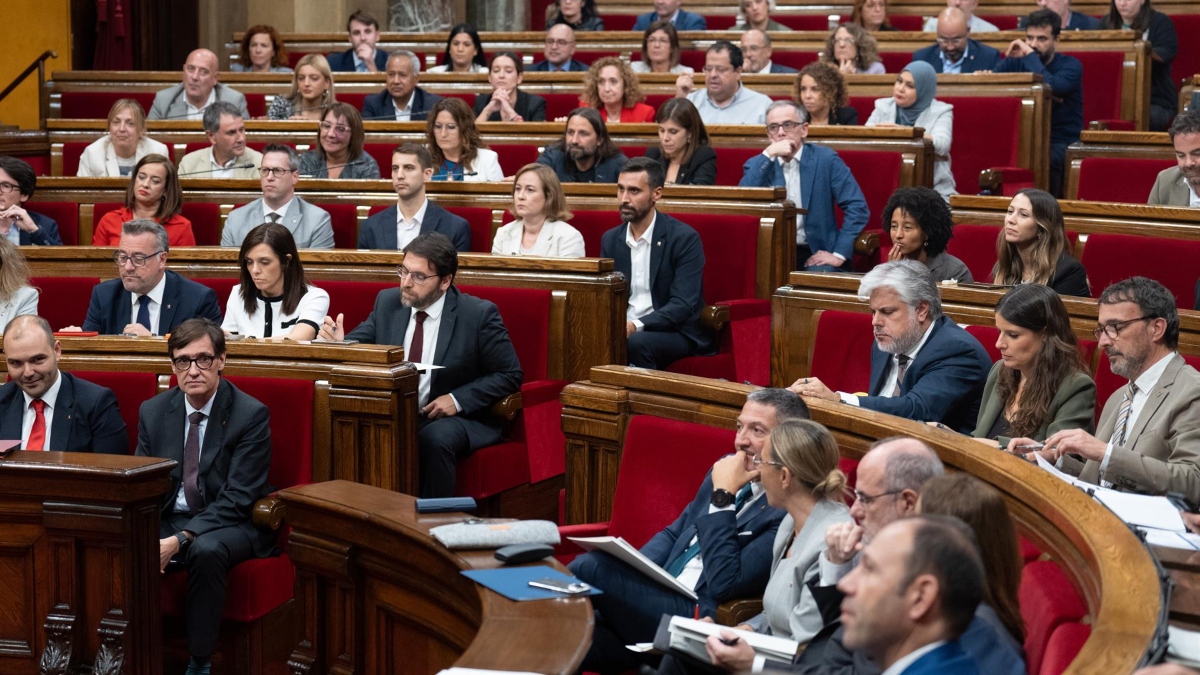 El Parlamento de Cataluña apoya la amnistía y pide a los jueces aplicarla «sin más dilaciones»