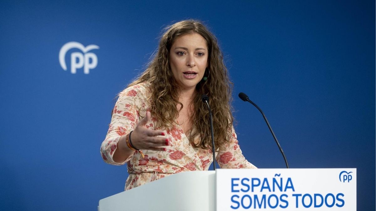 El PP no descarta una moción de censura ante un Gobierno «cercado por la corrupción»