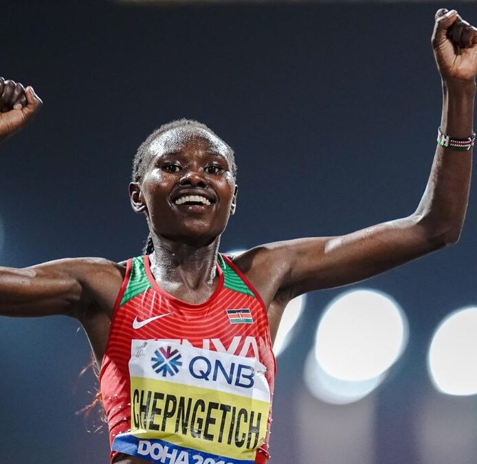 La keniana Ruth Chepngetich destroza el récord del mundo de maratón