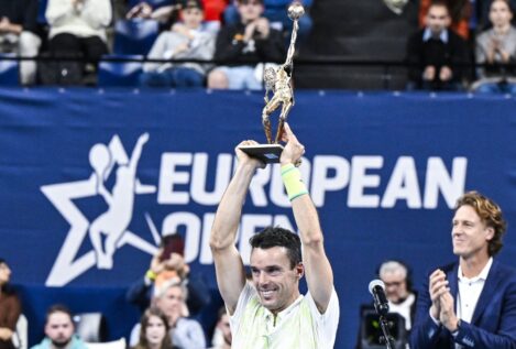 El tenista español Roberto Bautista conquista el torneo ATP de Amberes