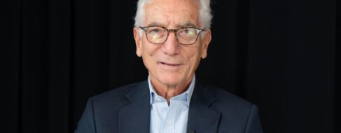 Ronald Cohen, padre de la inversión de impacto, vaticina un vuelco radical al capitalismo