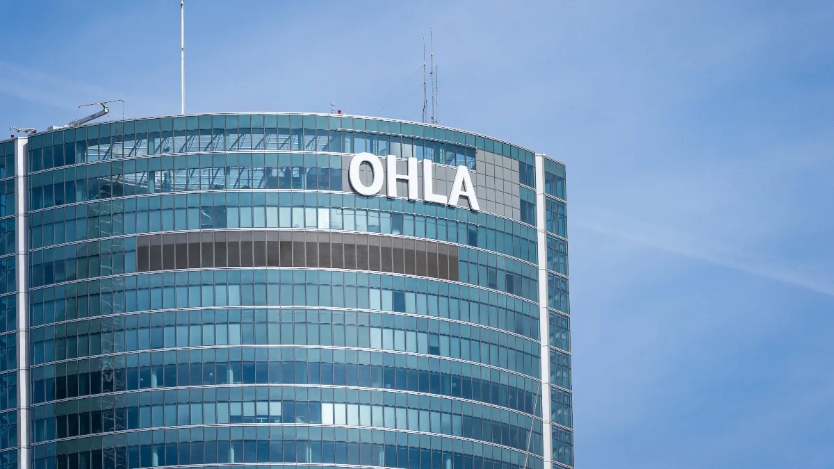 OHLA negocia a contrarreloj con la banca y los bonistas para salvar la ampliación de capital