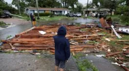 El huracán 'Milton' deja al menos dos muertos tras su llegada a Florida (EEUU)