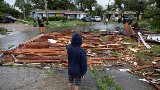 El huracán 'Milton' deja al menos dos muertos tras su llegada a Florida (EEUU)