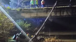 Muere un hombre en un accidente de tráfico al caer desde un puente en Ozanes (Asturias)