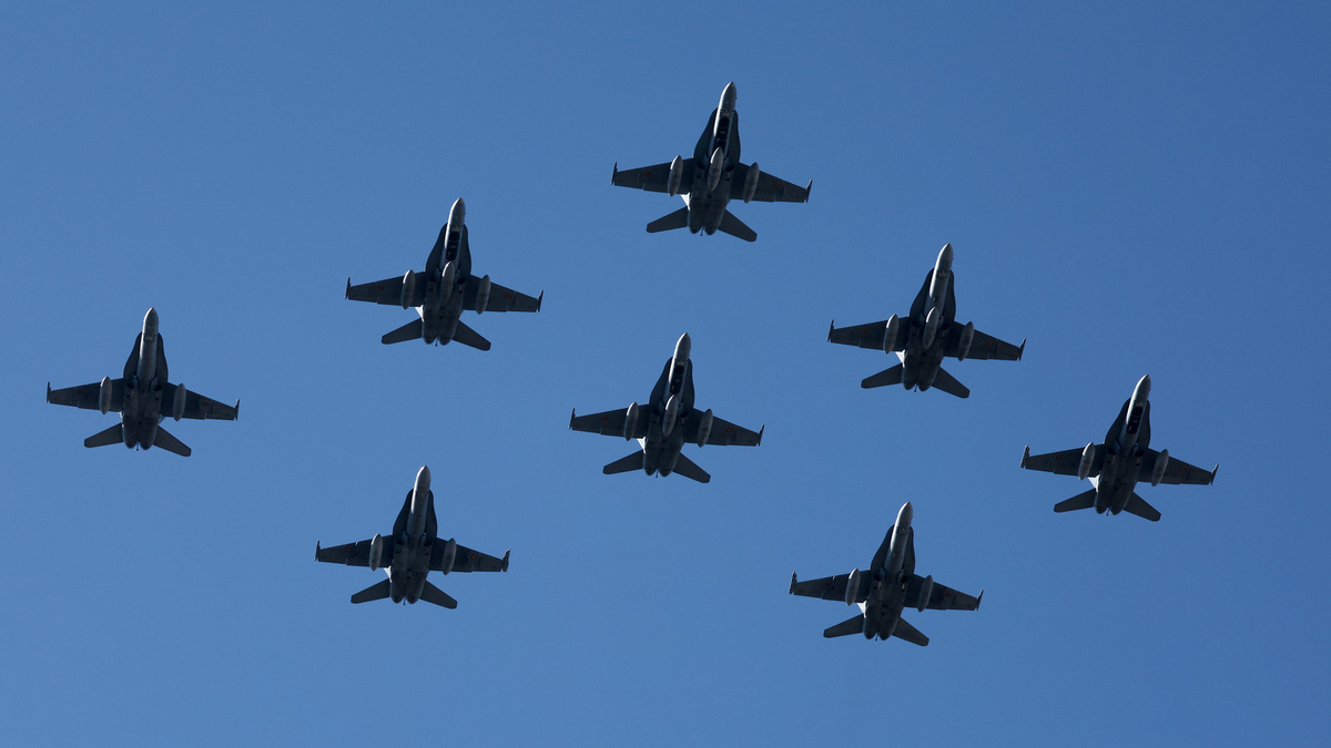 Este es el motivo por el que sobrevuelan tantos aviones en el cielo de Madrid