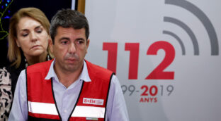 Mazón se enfrenta a críticas por el retraso de la alerta y el cierre de la unidad de emergencias