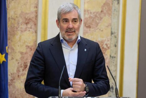 Clavijo esperará «un par de semanas» antes de tomar sus propias decisiones sobre inmigración