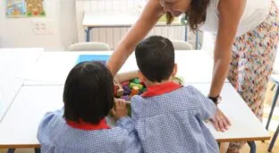 El lobby educativo corresponsable del fracaso escolar en Cataluña tiene 11 pisos turísticos