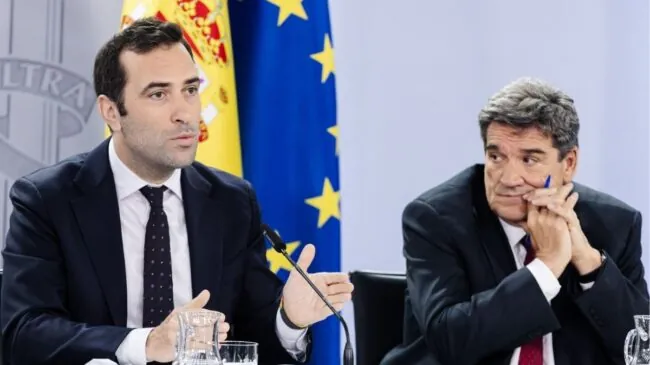 Escrivá recupera la inspección del blanqueo y Cuerpo fusiona el resto del Sepblac y el FROB