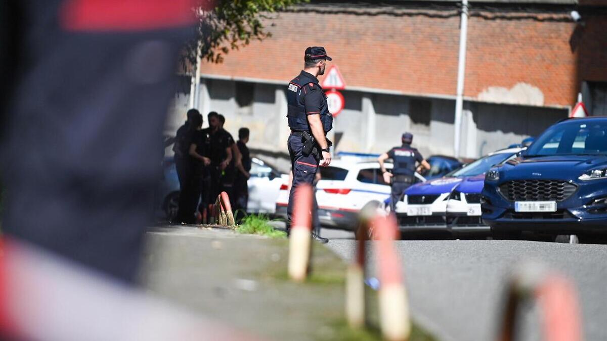 Continúan en comisaría los siete detenidos por la reyerta en Baracaldo en la que murió un varón