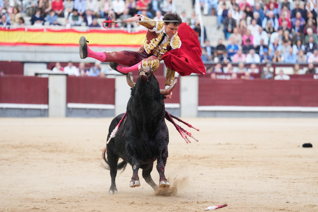 Roca Rey recibe el alta médica pero tendrá que recuperarse en España