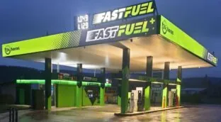 Los odontólogos, dueños de una de cada cuatro gasolineras de bajo coste Fast Fuel