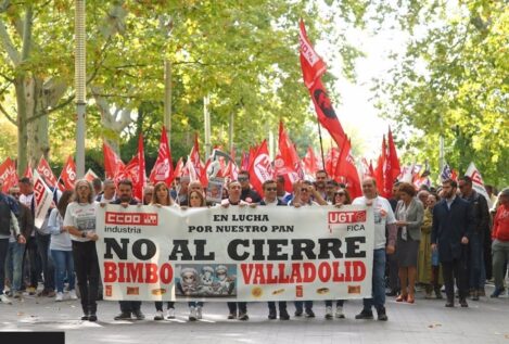 Cientos de manifestantes protestan contra el cierre de Bimbo en Valladolid