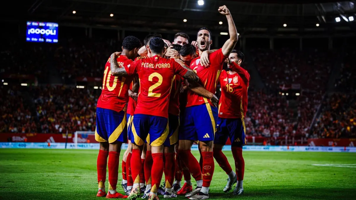 España celebra el 12 de octubre como líder de la Nations League