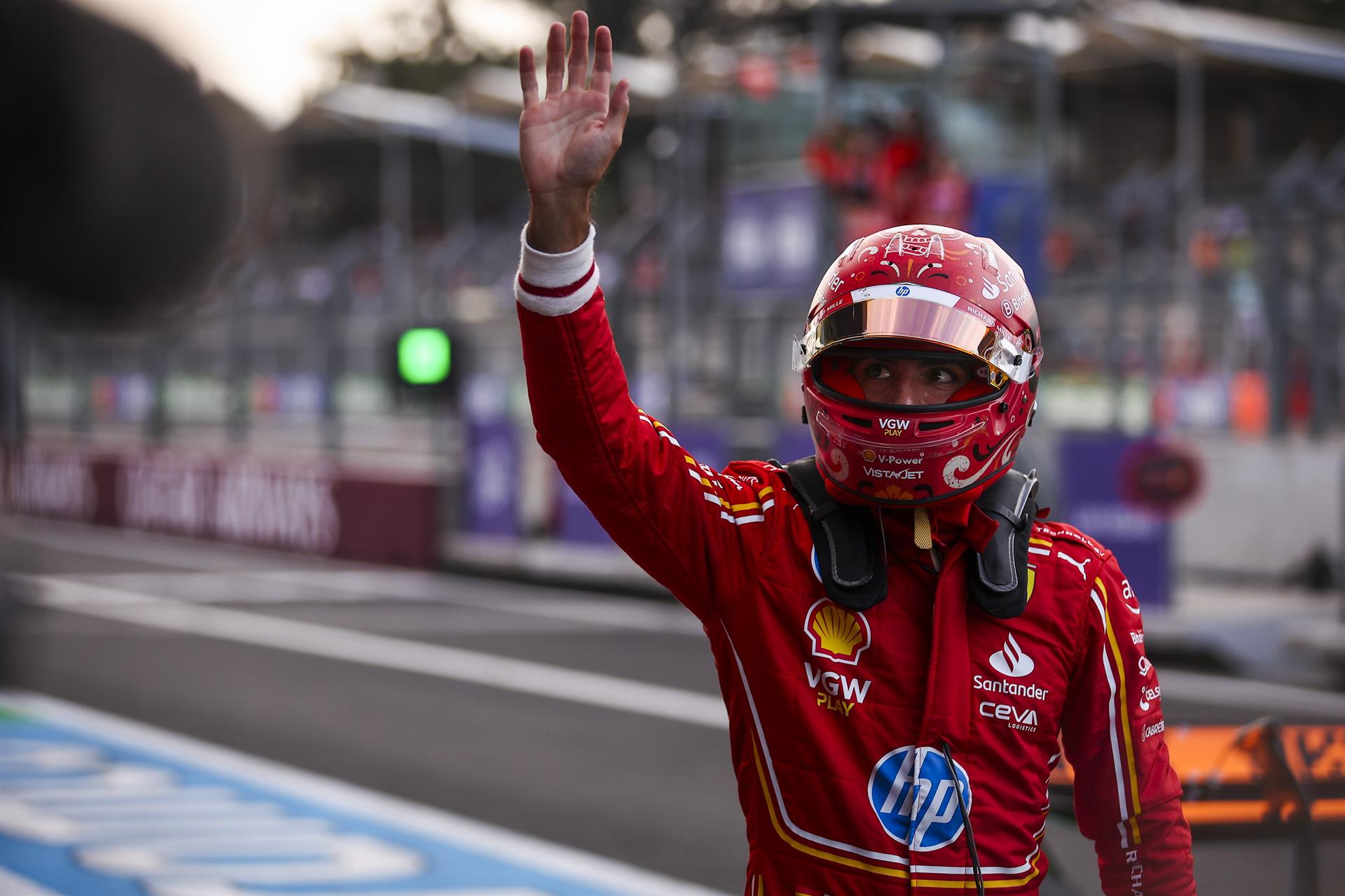 Carlos Sainz empieza a despedirse de Ferrari ganando el Gran Premio de México