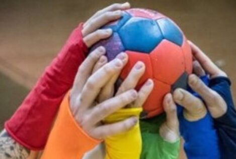 Denuncian una agresión homófoba a un equipo LGTBI de voleibol durante un partido en Madrid