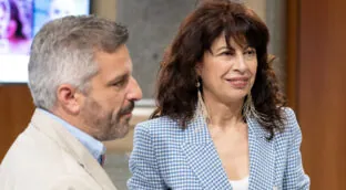 Igualdad se gastó un millón de euros para promocionar el uso de su 'teléfono arcoíris'