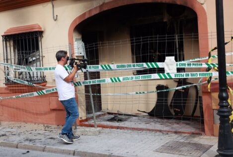 Un móvil en carga en un sofá, causa del incendio de Guillena (Sevilla) que dejó cuatro muertos