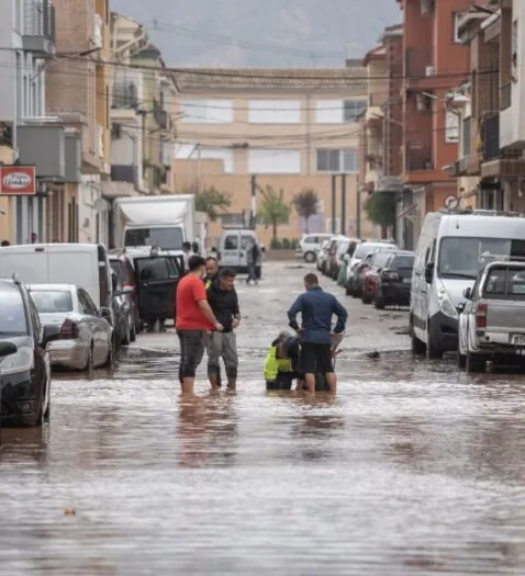 Las impactantes imágenes que deja el paso de la DANA por Valencia, Albacete y Andalucía