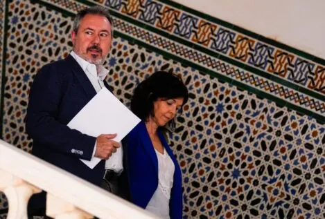 Bases del PSOE de Andalucía desobedecen a Ferraz y organizan una alternativa a Espadas