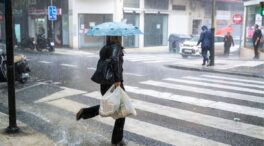 Un total de diez provincias están en aviso por lluvia, olas y viento, con Andalucía a nivel naranja