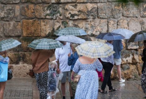 Valencia y otros municipios suspenden las clases este lunes ante la alerta roja por lluvias
