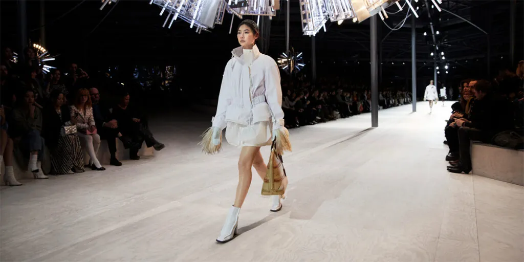 Momento del desfile de Louis Vuitton