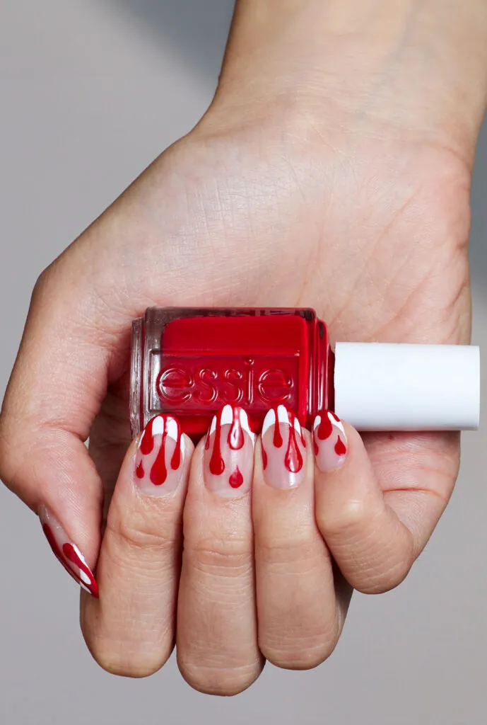 Manicura especial para Halloween. (Fuente: Essie)