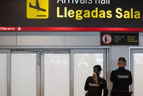 Investigan la fuga del aeropuerto de Barajas de cuatro solicitantes de asilo marroquíes